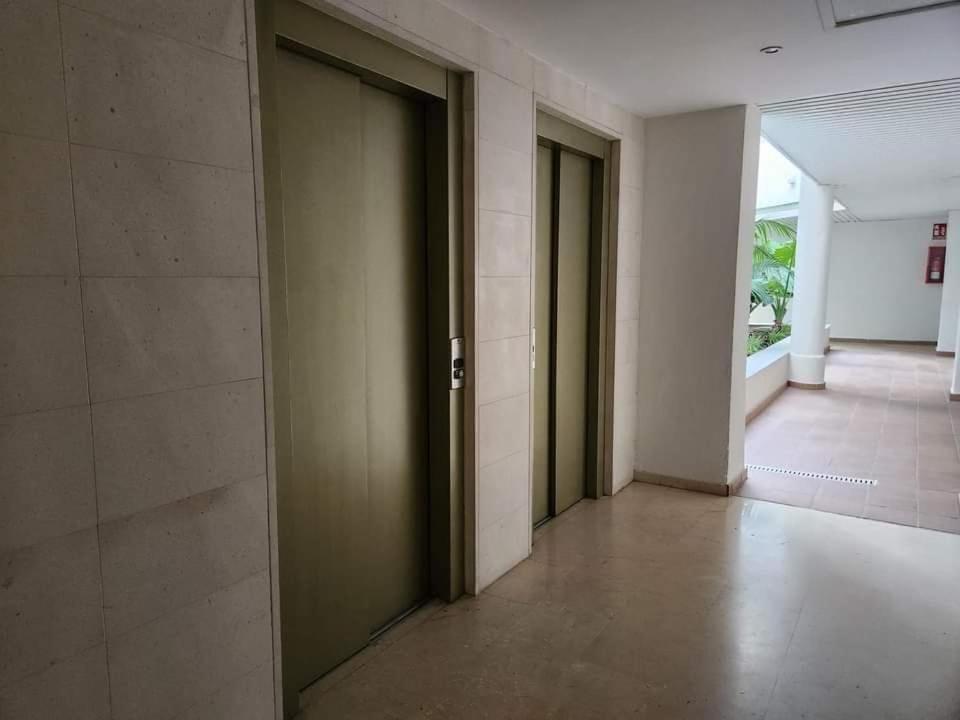 Apartment Beachfront Accommodation Estepona Luaran gambar