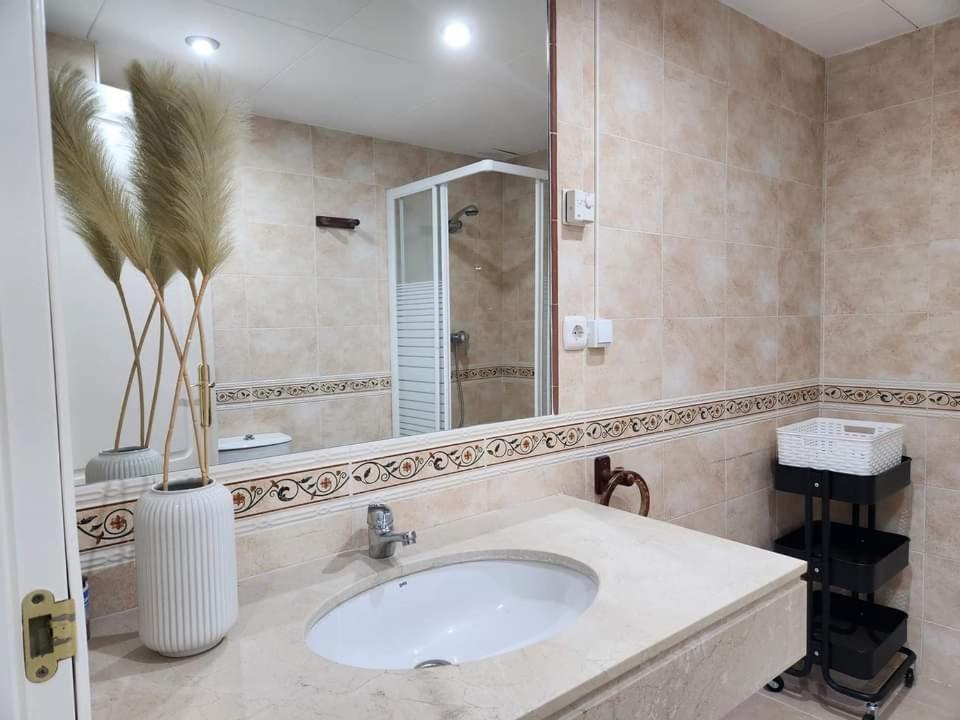 Apartment Beachfront Accommodation Estepona Luaran gambar